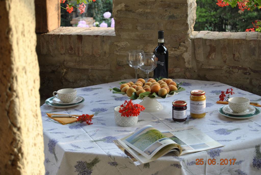 הוילה Montepulciano Stazione Frateria Di San Benedetto מראה חיצוני תמונה